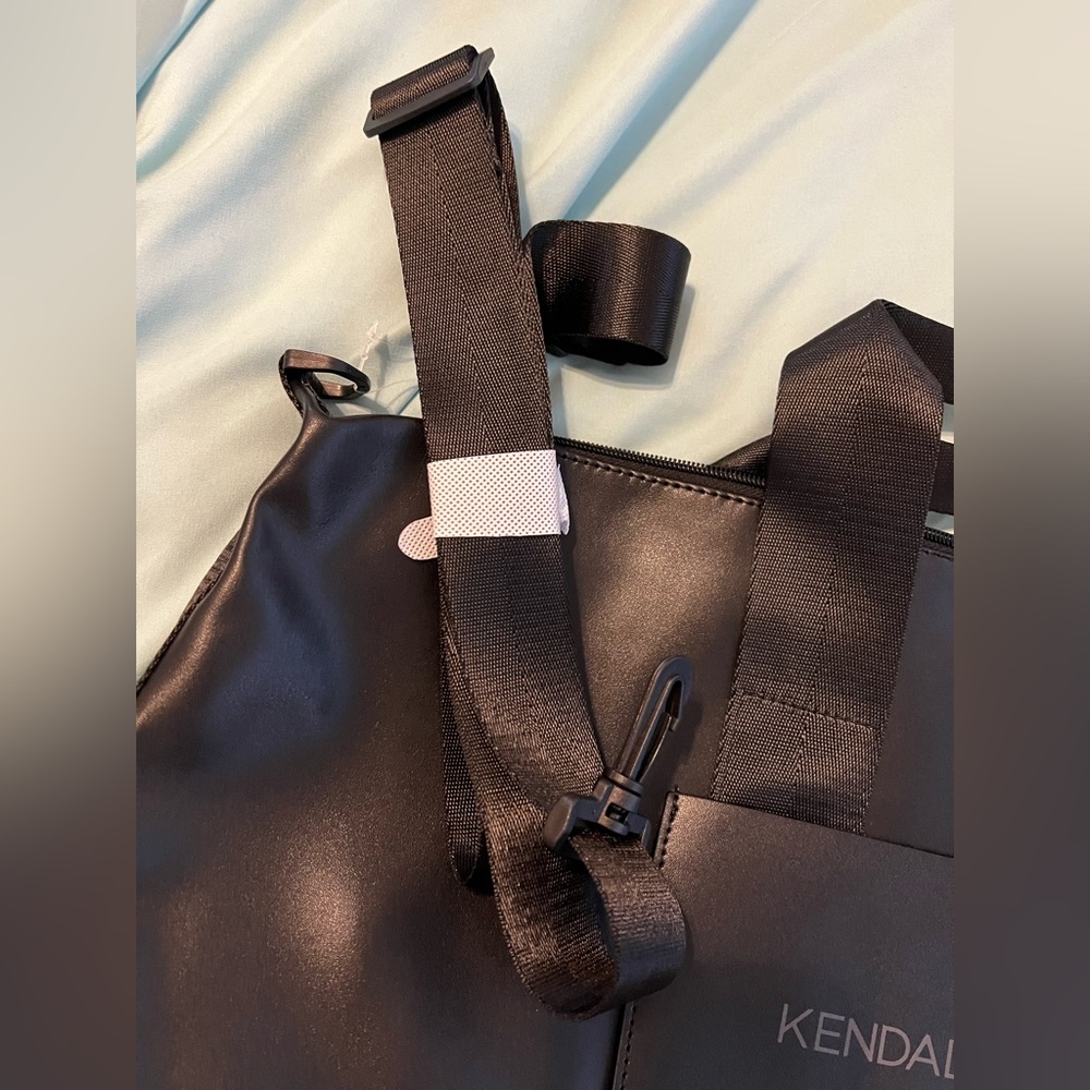 Kendall & Kylie Tote Bag - Picture 9 of 9